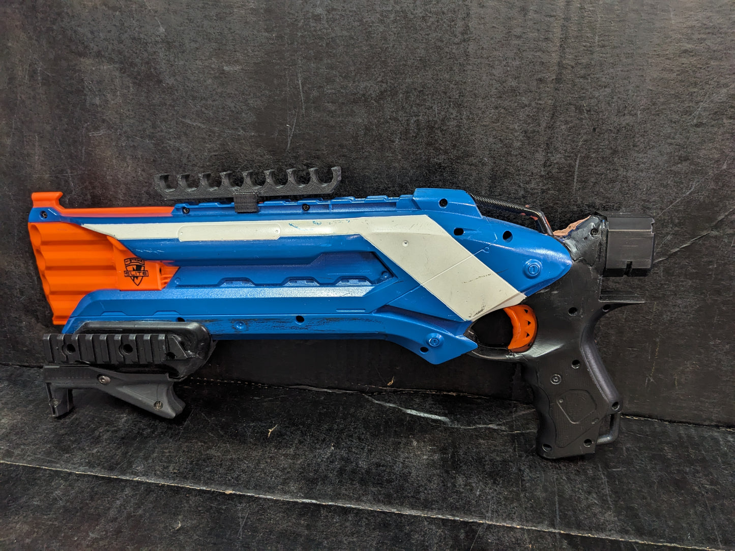 Nerf N-Strike Elite Rough Cut 2x4 Modified