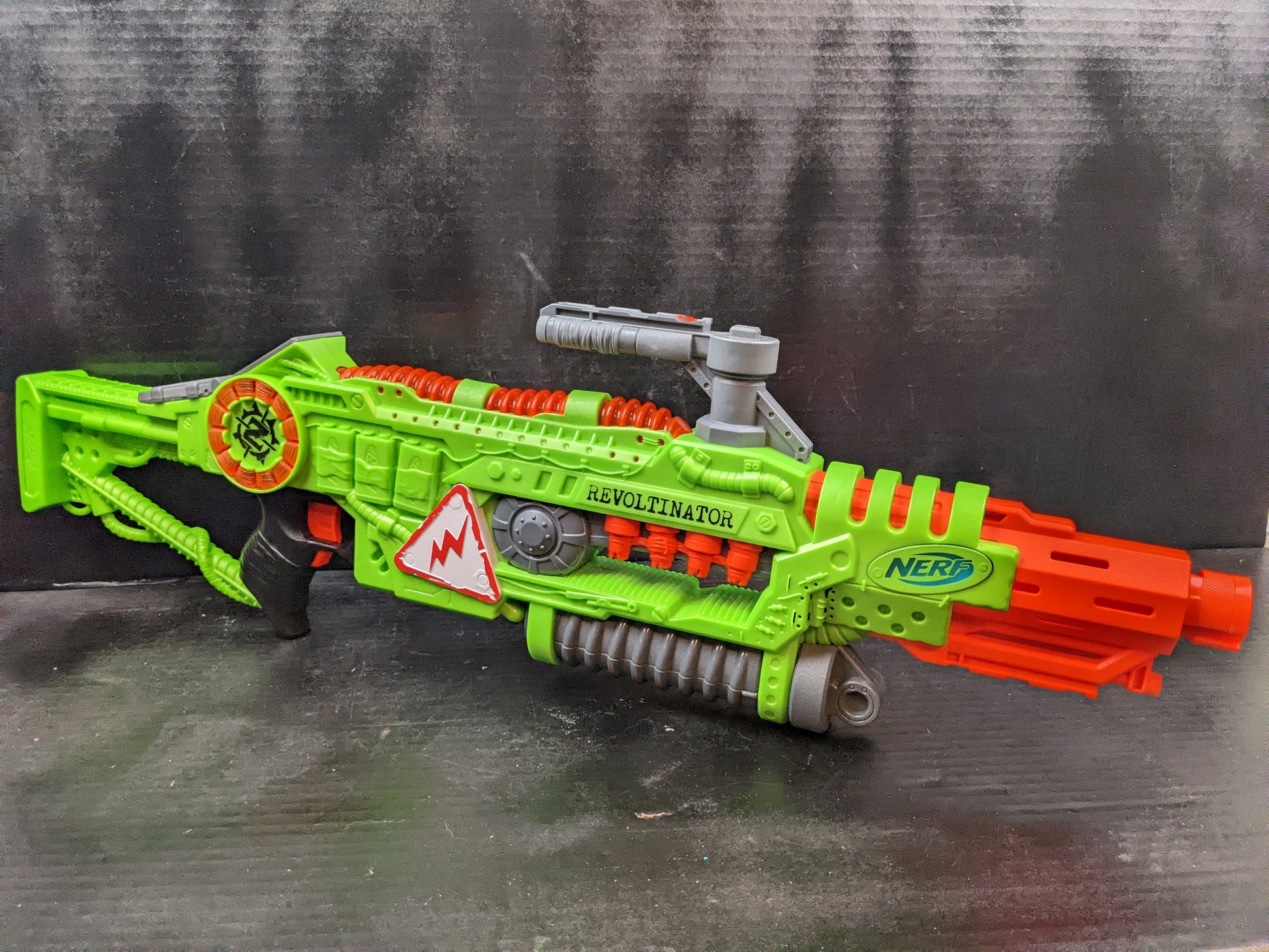 Brand New NERF Zombie Strike DOOMINATOR Dart Blaster